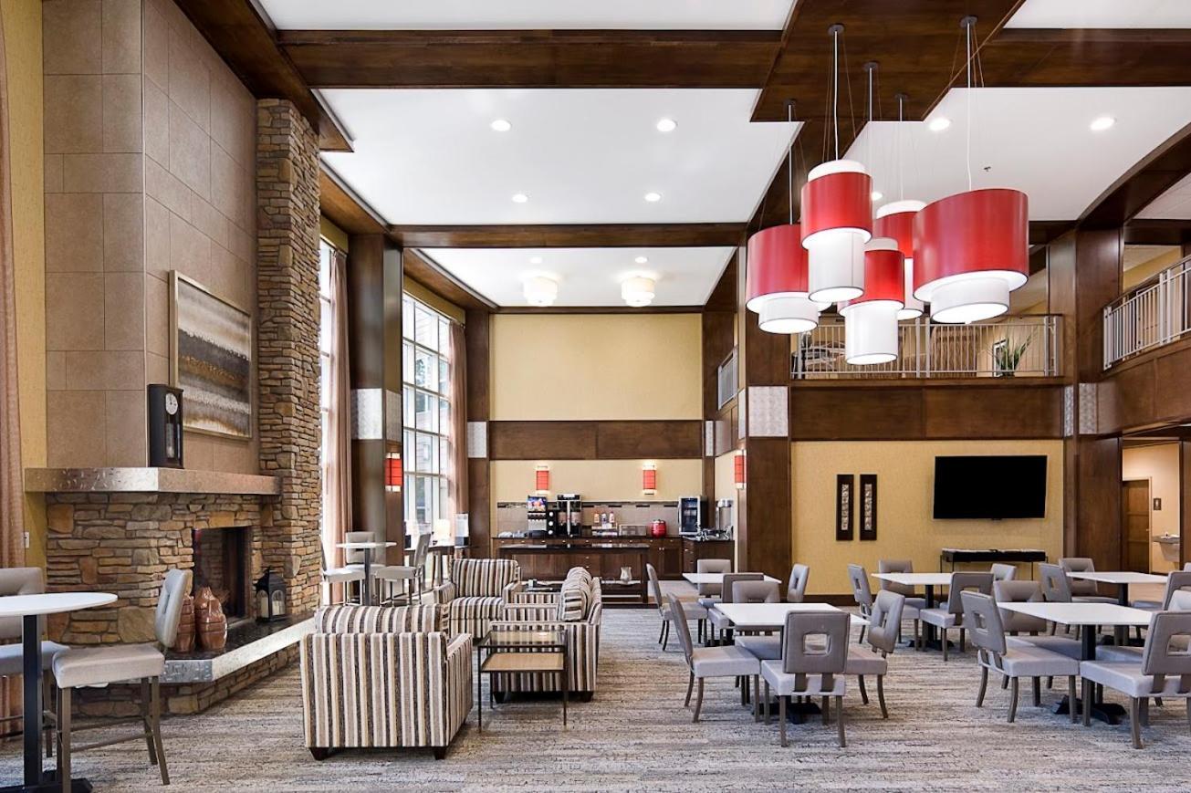 Clubhouse Hotel And Suites Pierre Buitenkant foto